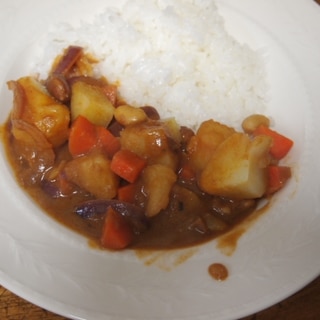 じゃがいもと人参のカレーライス